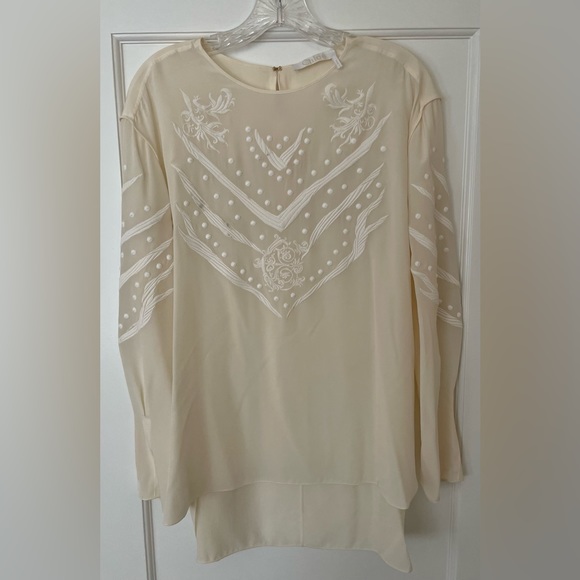 Chloe 100% Silk Dusty White Blouse with White applique - Picture 2 of 7